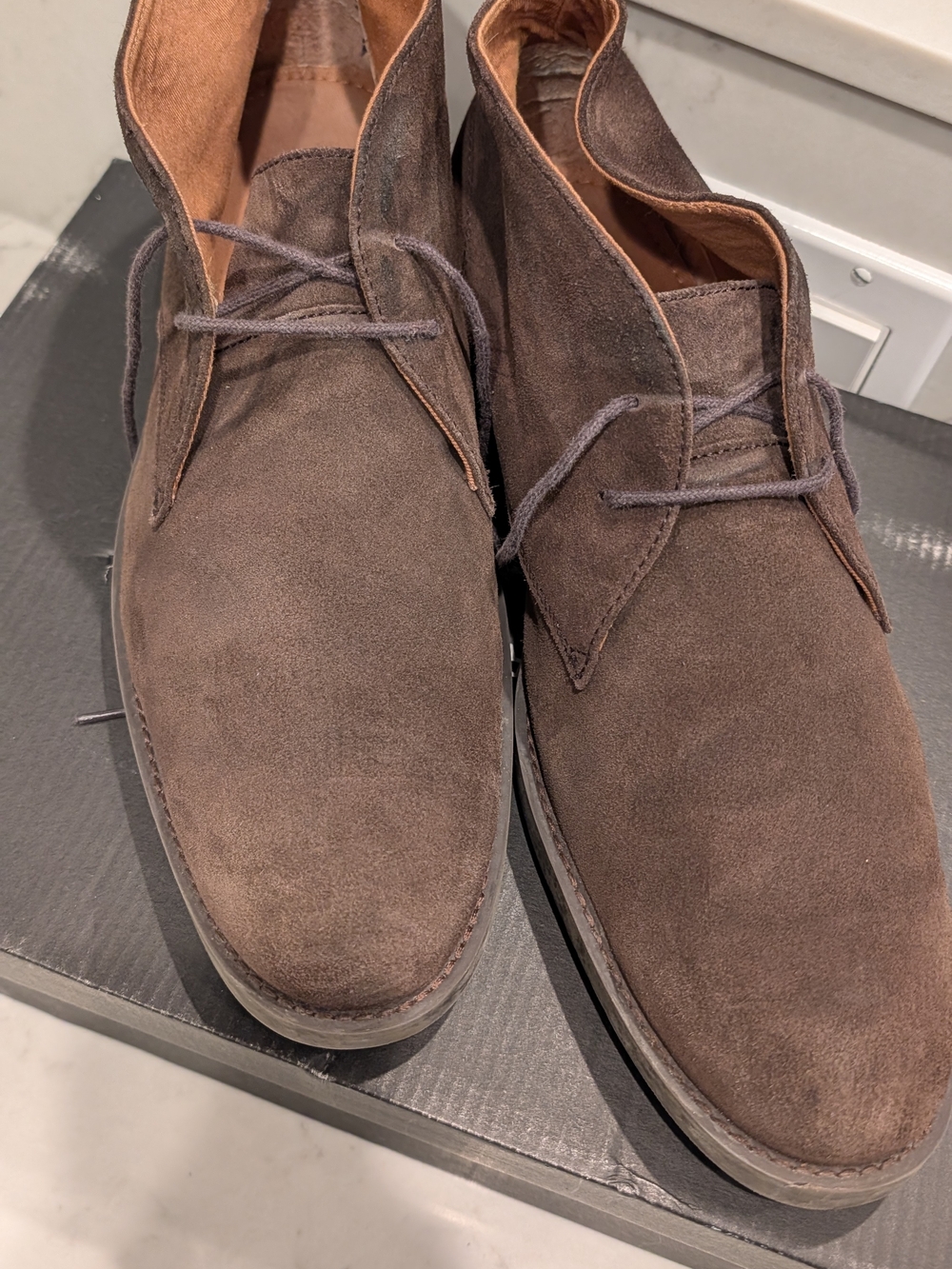 Banana Republic Men's Brown Suede Chukka Boots
